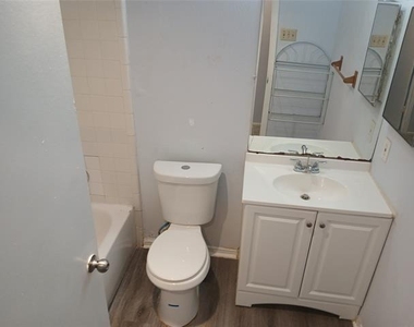 12109 Bishop Drive - Photo Thumbnail 23
