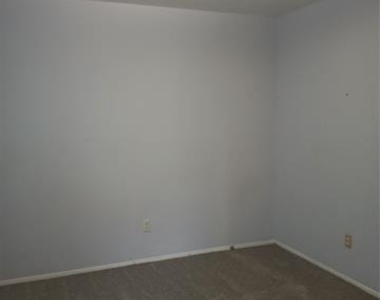 12109 Bishop Drive - Photo Thumbnail 28