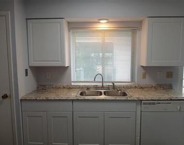 12109 Bishop Drive - Photo Thumbnail 17