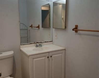 12109 Bishop Drive - Photo Thumbnail 22