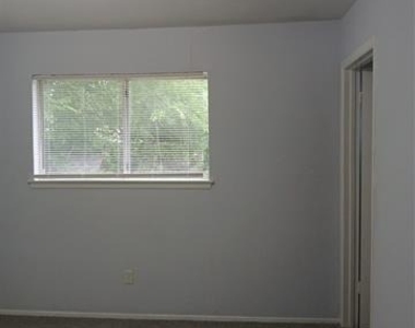 12109 Bishop Drive - Photo Thumbnail 31