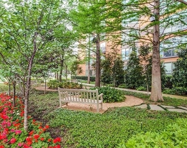 4242 Lomo Alto Drive - Photo Thumbnail 2