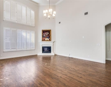 1407 Bridle Boulevard - Photo Thumbnail 7