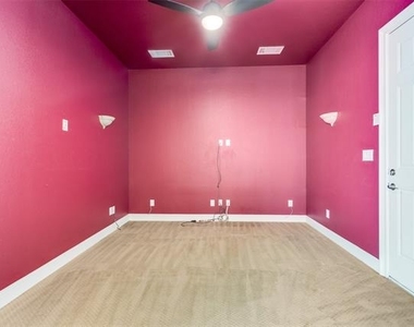 1407 Bridle Boulevard - Photo Thumbnail 15