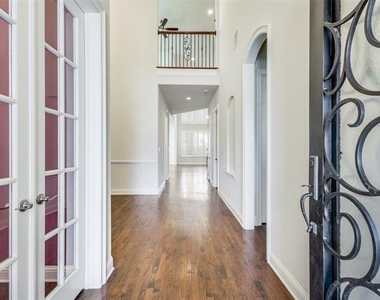 1407 Bridle Boulevard - Photo Thumbnail 2