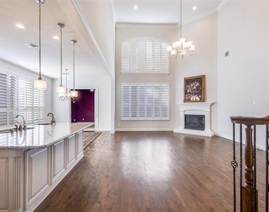 1407 Bridle Boulevard - Photo Thumbnail 10