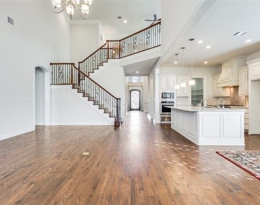 1407 Bridle Boulevard - Photo Thumbnail 6