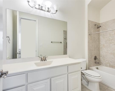 1407 Bridle Boulevard - Photo Thumbnail 20