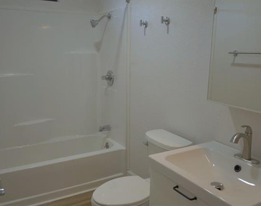 241 Brushy Creek Trail - Photo Thumbnail 14