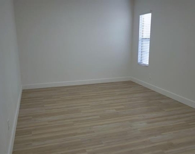 241 Brushy Creek Trail - Photo Thumbnail 10