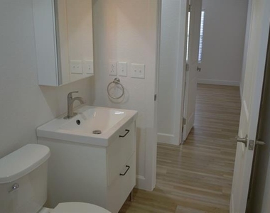 241 Brushy Creek Trail - Photo Thumbnail 17
