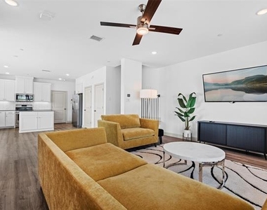 7053 Cedar Creek Drive - Photo Thumbnail 4