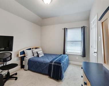 11833 Toppell Trail - Photo Thumbnail 32