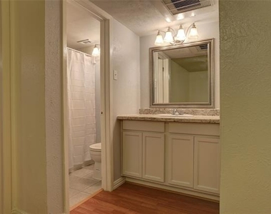 4314 Travis Street - Photo Thumbnail 5