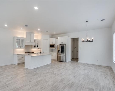 7207 Switchgrass Road - Photo Thumbnail 3