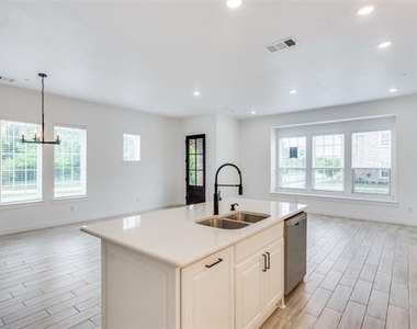 7207 Switchgrass Road - Photo Thumbnail 13