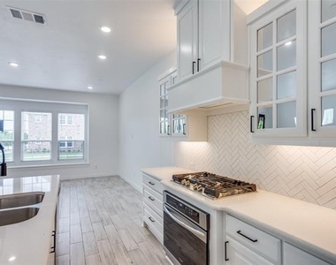 7207 Switchgrass Road - Photo Thumbnail 10