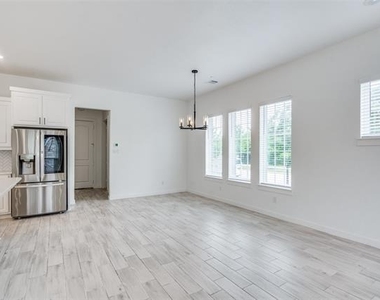 7207 Switchgrass Road - Photo Thumbnail 6