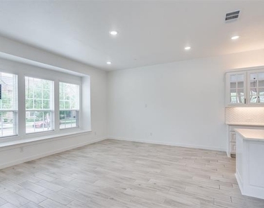 7207 Switchgrass Road - Photo Thumbnail 4