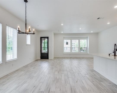7207 Switchgrass Road - Photo Thumbnail 5