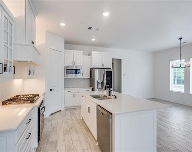 7207 Switchgrass Road - Photo Thumbnail 12