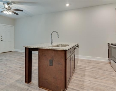 115 W Jones - Photo Thumbnail 4