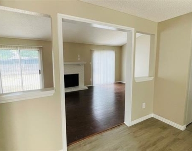 4621 Rose Of Sharon Lane - Photo Thumbnail 11