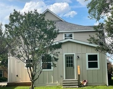 104 Charter Street - Photo Thumbnail 13