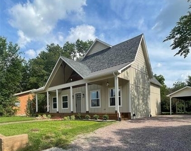 104 Charter Street - Photo Thumbnail 1