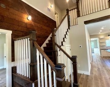 104 Charter Street - Photo Thumbnail 5