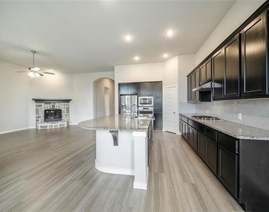 1113 Sheldon Drive - Photo Thumbnail 16