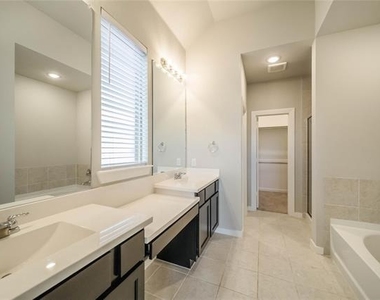 1113 Sheldon Drive - Photo Thumbnail 23