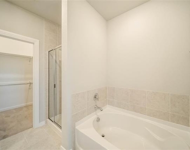 1113 Sheldon Drive - Photo Thumbnail 24