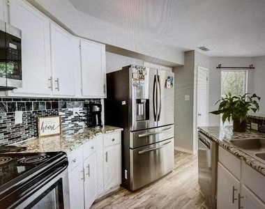 322 Ashley Oak Lane - Photo Thumbnail 1