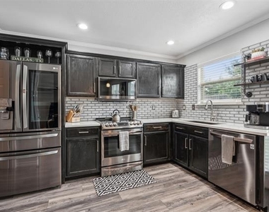 1823 Sea Gull Drive - Photo Thumbnail 9