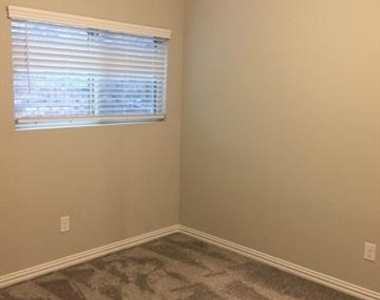 1824 Tomahawk Trail - Photo Thumbnail 7