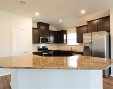 716 Bluebird Way - Photo Thumbnail 27