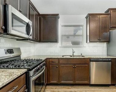 716 Bluebird Way - Photo Thumbnail 4
