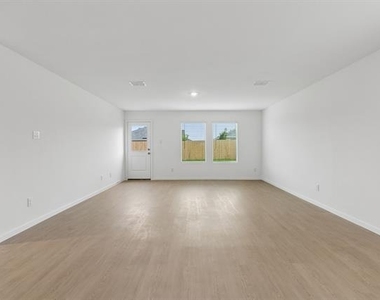 1349 Buckaroo Boulevard - Photo Thumbnail 8