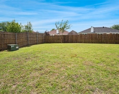 316 Matlock Meadow Drive - Photo Thumbnail 13