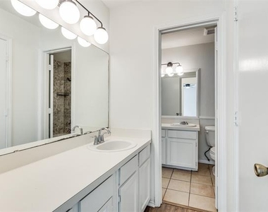 1505 Gentle Wind Drive - Photo Thumbnail 12