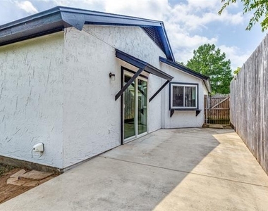 1505 Gentle Wind Drive - Photo Thumbnail 15