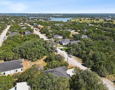 5718 Barkridge Drive - Photo Thumbnail 23