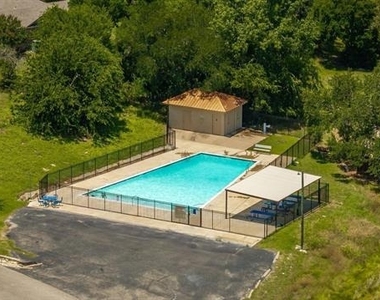 5718 Barkridge Drive - Photo Thumbnail 28