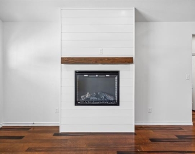 5718 Barkridge Drive - Photo Thumbnail 13