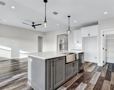 1808 Aleia Cove - Photo Thumbnail 6