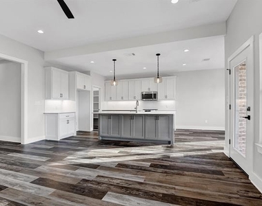 1808 Aleia Cove - Photo Thumbnail 4