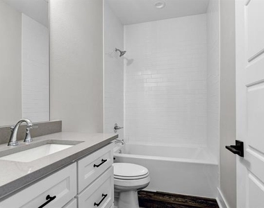 1808 Aleia Cove - Photo Thumbnail 17