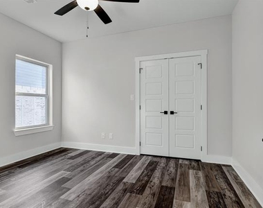 1808 Aleia Cove - Photo Thumbnail 18