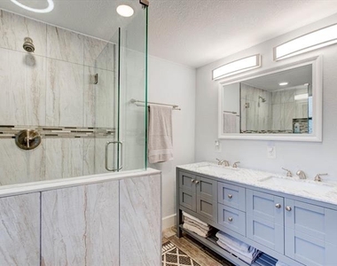 2801 W Biddison Street - Photo Thumbnail 21